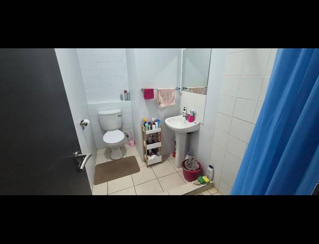 1 BEDROOM PROPERTY TO RENT IN WYNBERG